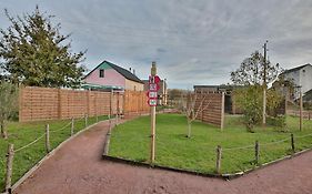 Chalet Cinema - Les Belles Ouvrieres